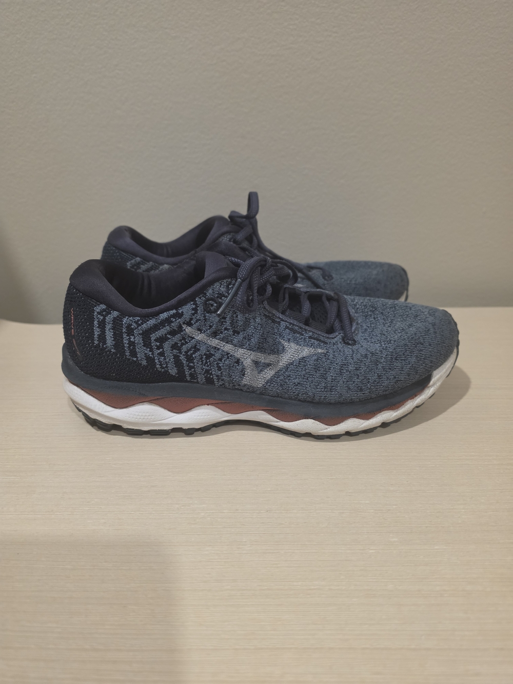 Mizuno Wave Sky Waveknit 3 Women Size 8 Running Shoes Citadel Vapor Blue